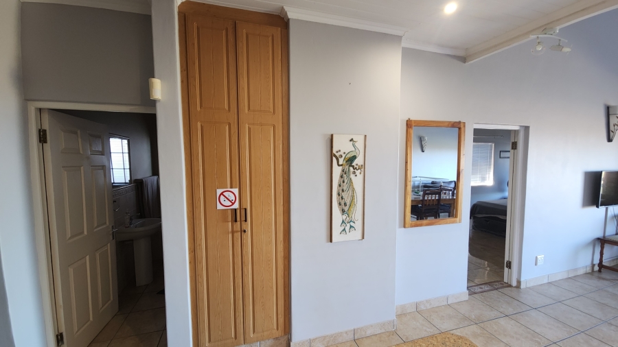 3 Bedroom Property for Sale in Menkenkop Western Cape